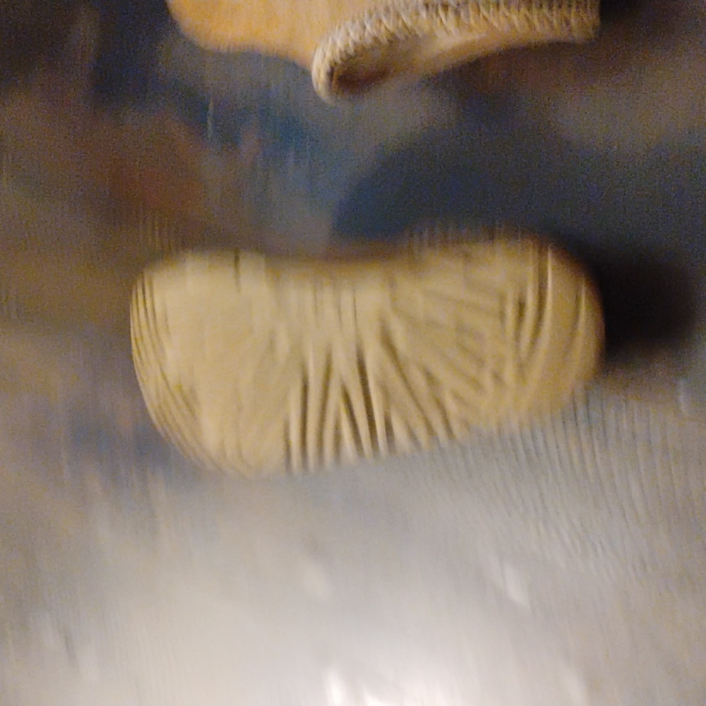 UGG Size 6 Women - Picture 5 of 6